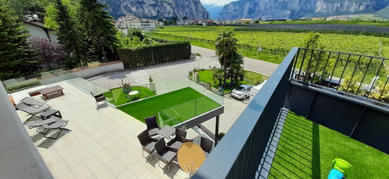סלורנו Hotel Comfort Erica Dolomiti Val D'Adige מראה חיצוני תמונה