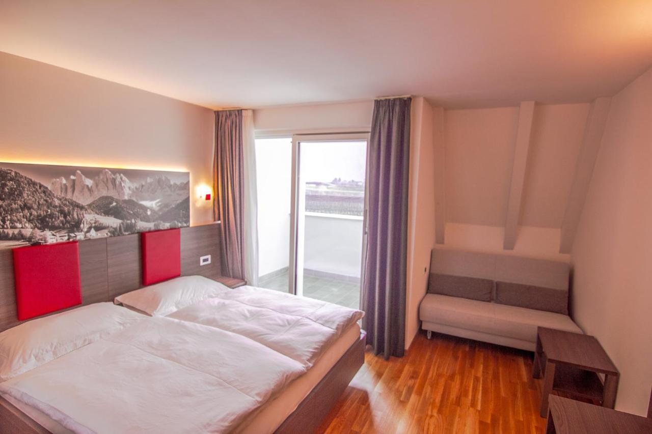 סלורנו Hotel Comfort Erica Dolomiti Val D'Adige מראה חיצוני תמונה