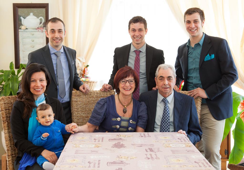 סלורנו Hotel Comfort Erica Dolomiti Val D'Adige מראה חיצוני תמונה