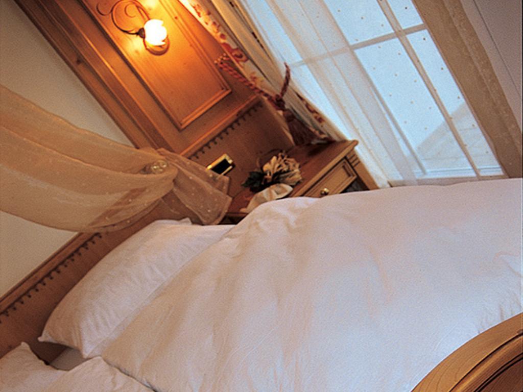 סלורנו Hotel Comfort Erica Dolomiti Val D'Adige מראה חיצוני תמונה